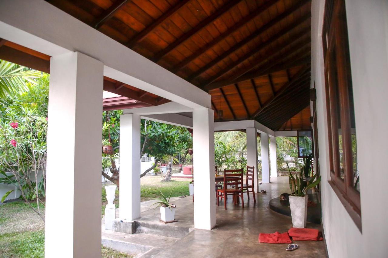 La Perla Bentota Hotel Exterior photo